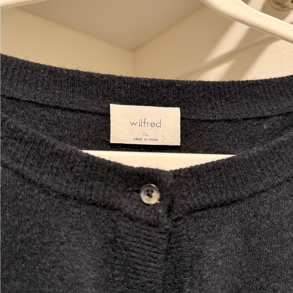 ❌SOLD❌ Wilfred SoftSpoke™ Sicily Cardigan- BLACK - Picture 5 of 7